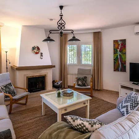 Villa House Of The Rising Sun Sayalonga